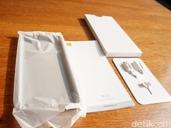 Unboxing Xiaomi Mi A2, Si Android One Generasi Kedua