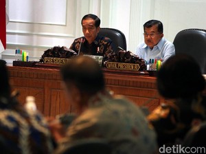Jokowi Kumpulkan Menteri hingga Pemda Bahas Kemacetan Jabodetabek