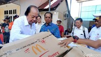 Tak tanggung-tanggung, Tahir ikut pula mengirimkan bantuan hingga ke Palu untuk dapat melihat secara langsung kondisi para korban gempa dan tsunami di Palu.
