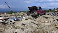 Kendaraan roda empat ikut terseret sejauh 3 km. 