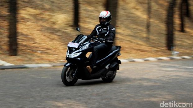 PCX Hybrid