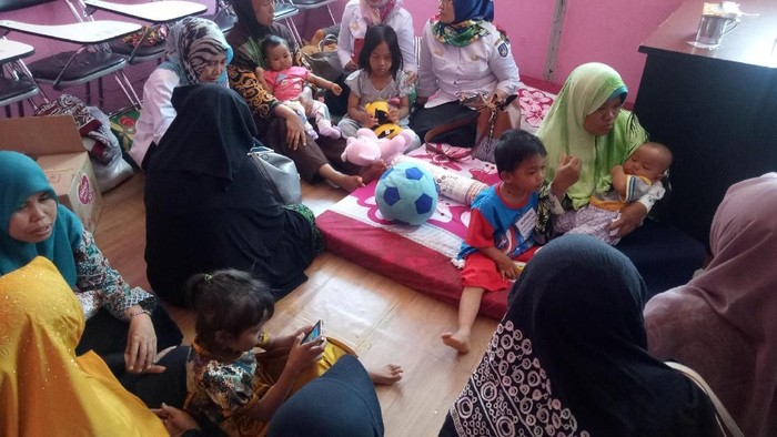 Pengungsi Gempa Palu di Makassar: Terjamin, Makan Minum Susu