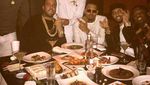 Sempat Dekat dengan Agnez Mo, Ini Pose Chris Brown Saat Makan Kepiting