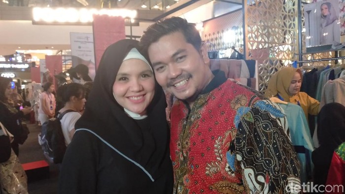 Indra Bekti dan Istri