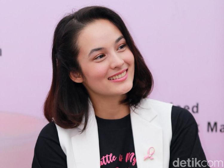 Segarkan Harimu dengan Melihat Cantiknya Chelsea Islan!