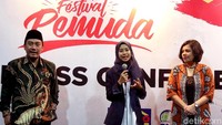 Kemenpora bersama Pengurus Wilayah Nahdlatul Ulama (PWNU), Presiden Indonesia Global Compact Network, Ketua Panitia Festival Pemuda 2018 dan Dewan Pembina Festival Pemuda 2018 serta Yayasan Kasih Peduli Masyarakat (YKPI) memberikan keterangan terkait Festival Pemuda 2018 di Gedung Kemenpora, Jakarta, Rabu (3/10/2018).