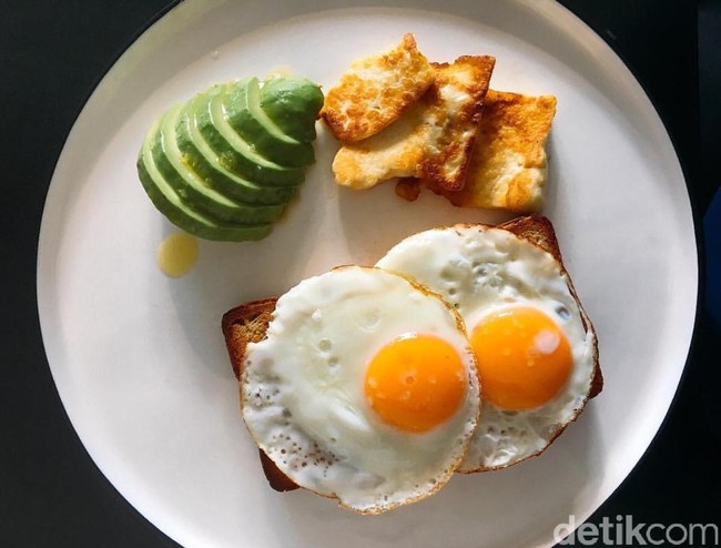 Kreasi Sarapan Telur Ceplok hingga Racikan Mie Instan Unik dari Indonesia