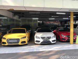 Penjualan Mobil Mewah Bekas Anjlok