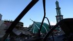 Diterjang Tsunami Menara Masjid Baiturrahman Kokoh Berdiri