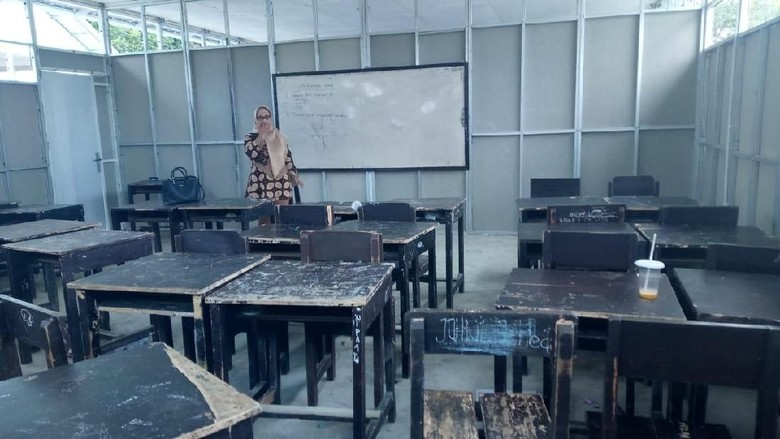 KPAI: Sekolah Darurat di Lombok Butuh Lebih Banyak Toilet dan Kipas KPAI: Sekolah Darurat di Lombok Butuh Lebih Banyak Toilet dan Kipas