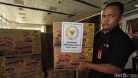 Pelepasan bantuan makanan dan minuman itu dilakukan di gedung DPD RI, Jakarta, Rabu (3/10/2018).