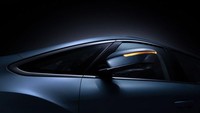 Soal ukuran, Geely VF11 ini memiliki panjang 4.706 mm, lebar 1.909 mm, dan tinggi 1.664 mm serta jarak sumbu roda 2.805 mm. Membandingkan dengan Exora, mobil lebih panjang 114 mm. Foto: Paultan