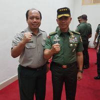Sutopo bersama KSAD Jenderal Mulyono