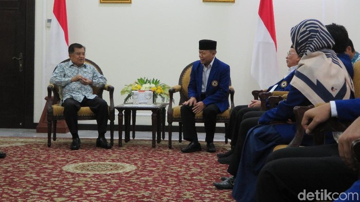 Wapres JK Diundang Pidato Ilmiah Islam Wasathiah di Unisba Bandung