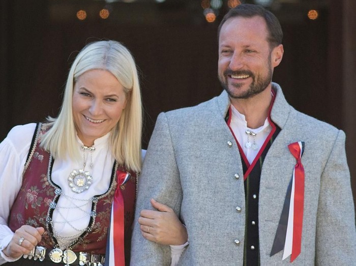 ASKER, NORWAY - MAY 17: Crown Princess Mette-Marit of Norway and Crown Prince Haakon of Norway celebrate National Day on May 17, 2016 in Asker, Norway.  (Photo by Ragnar Singsaas/Getty Images)