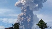 Gunung Soputan saat ini berada pada Status Level III (siaga) dengan rekomendasi masyarakat tidak beraktivitas di seluruh area di dalam radius 4 km dari puncak gunung. (Foto: Dok. BNPB)