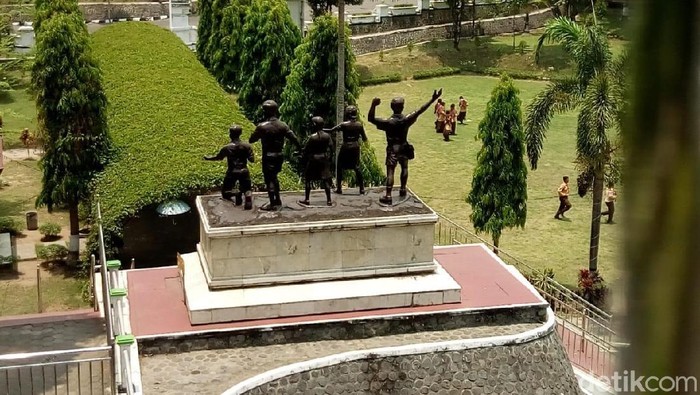 monumen kresek di madiun