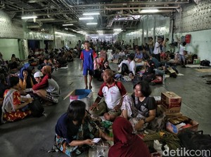 Pengungsi Palu Mulai Tinggalkan Makassar