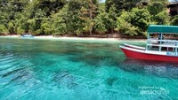 Donggala berada sekitar 2 jam perjalanan naik mobil dari Palu. Sejatinya, Donggala punya tempat-tempat wisata yang indah (Mierell Christy Ayal/dTraveler)