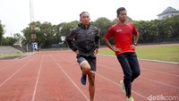 Halim, yang memang doyan berolahraga, pernah berlatih sepakbola di Sekolah Sepakbola (SSB), mendaftar. Dia diarahkan untuk berlatih lari. Pelatih menilai Halim memiliki kemampuan lari yang menjanjikan.