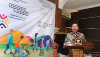 Ketua Komnas HAM Ahmad Taufan Damanik memberikan sambutan.