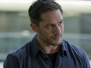 Keseruan Tom Hardy Venom Menjenguk Anak-anak di Rumah Sakit