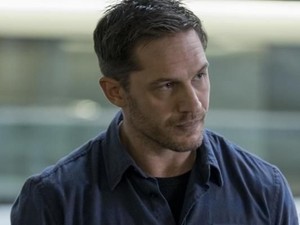 Keseruan Tom Hardy Venom Menjenguk Anak-anak di Rumah Sakit