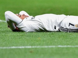 Mariano Diaz juga harus menepi karena mengalami masalah pada otot kakinya. Belum ada prediksi mengenai waktu Marano bakal comeback. (Foto: Mladen Antonov/AFP Photo)