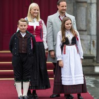 Sebelum pernikahannya digelar, Mette-Marit menyampaikan permintaan maafnya pada publik Norwegia atas perilakunya di masa lalu ketika mencicipi narkoba. Foto: Getty Images