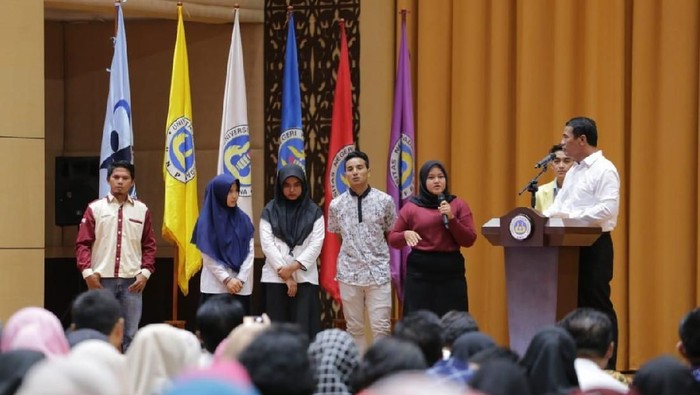 Mentan Ajak Mahasiswa di Padang Jadi Pengusaha Muda