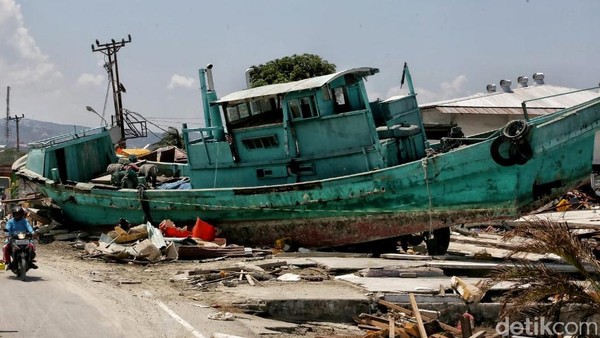 Suasana Pantai Taipa 5 Hari Pasca Diterjang Gempa dan Tsunami