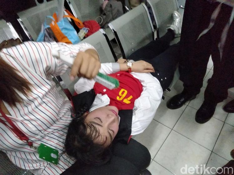 Roro Fitria Pingsan di Persidangan Perkara Narkoba