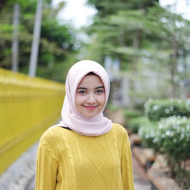 Wakil Ketua Dewan Perwakilan Wilayah PSI Sumatra Barat ini rupanya mulai terjun ke politik dan bergabung bersama PSI sejak Desember 2016. Foto: Instagram @uniebby