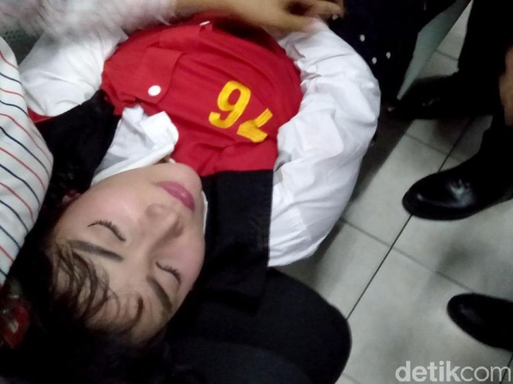 Roro Fitria, Christian Bale, Goo Hara, Chris Hemsworth hingga Maria Vania