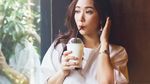 Cantiknya Putricaya, Selebgram yang Doyan Banget Ngopi