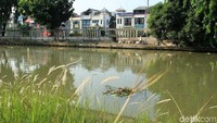 Di sepanjang Kali Malang, kawasan bantaran sungai yang paling tak tersentuh pembangunan ada di Bekasi Timur. Suasananya tak jauh beda dengan Kali Malang sisi Jakarta Timur saat belum dibangun Tol Becakayu (Randy/detikTravel)