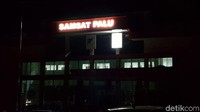 Begitu pula jalan-jalan yang menjadi pusat perekonomian di Palu seperti jalan Gadjahmada, Hasanudin, Emy Saelan, Basuki Rahman, dan I gusti Ngurah Rai sudah dialiri listrik, namun PLN masih belum dapat mengaliri listrik di Jalan Imam Bonjol dan Dewi Sartika karena kondisi infrastruktur disana saat ini mengalami kerusakan yang parah.