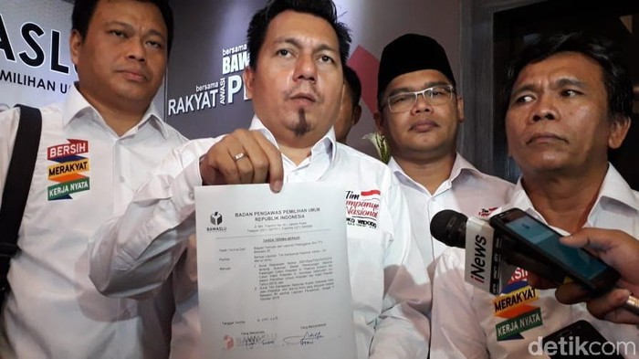 Timses Jokowi Adukan Hoax Ratna Sarumpaet ke Bawaslu