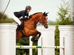 Mengejutkan, Putri Steve Jobs dan Bill Gates Bagaikan Kembar