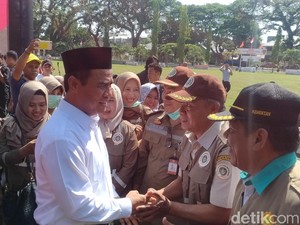 Mentan Lepas Bantuan 500 Truk Logistik ke Sulteng