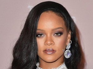 Yayasan Rihanna Sumbang Rp 83 Miliar untuk Lawan Virus Corona