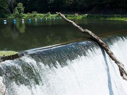 Potret Gravitasi yang Bikin Mata Harus Lihat Berkali-kali