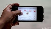 Dalam survei LSI itu pun terlihat dalam waktu 13 tahun publik yang pro Pancasila menurun hingga 10%.