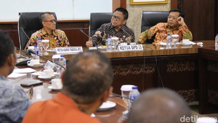Rapat Bareng KY, DPD Bahas Eksistensi Pemberlakuan Hukum Adat