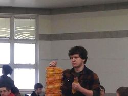 Potret Gravitasi yang Bikin Mata Harus Lihat Berkali-kali