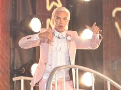 Operasi Plastik Bikin Sosok-sosok Ini Viral dan Kini Tenar