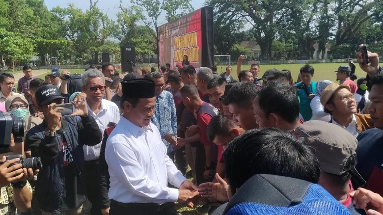 Kementan Kirim Bibit untuk Sawah dan Kebun yang Rusak Pascagempa Kementan Kirim Bibit untuk Sawah dan Kebun yang Rusak Pascagempa