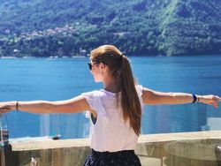 Mengejutkan, Putri Steve Jobs dan Bill Gates Bagaikan Kembar