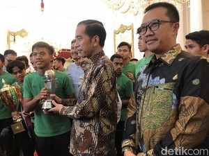 Timnas U-16 Bertemu Jokowi di Istana