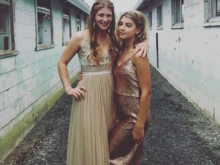 Mengejutkan, Putri Steve Jobs dan Bill Gates Bagaikan Kembar